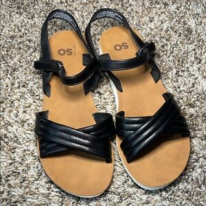 Kohl's Women's Sandals with Black Straps and Tan Sole